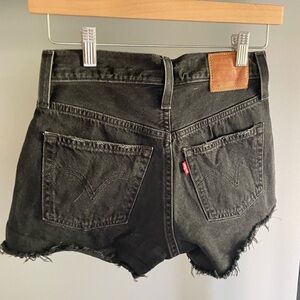 Levis 501 Black Shorts W23
